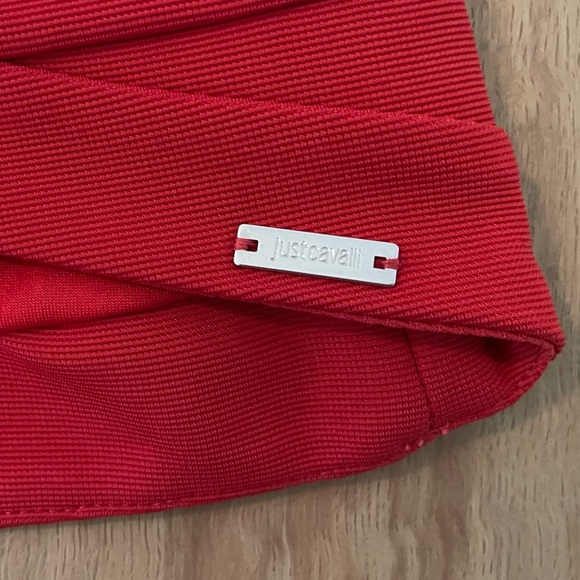 Just Cavalli| Vibrant Red Long Sleeve Top, Structured Bandage Style•••Boatneck - Picture 5 of 10